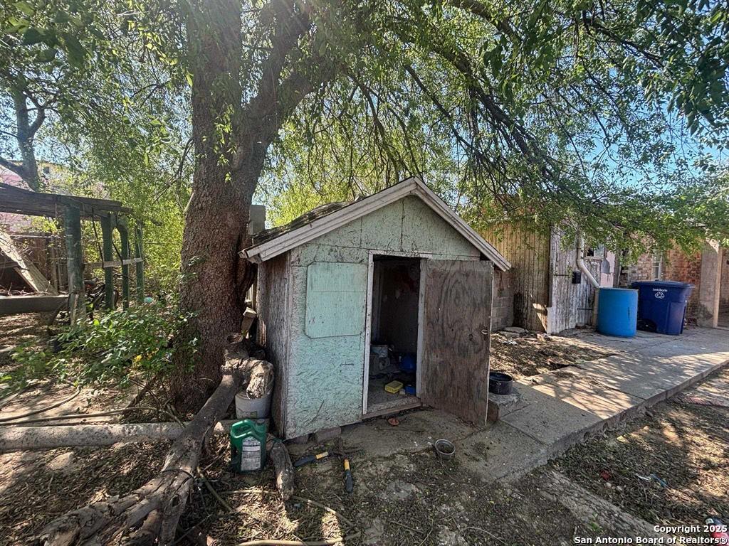 2206 Smith Street Laredo, TX 78046 - Photo 17 of 26