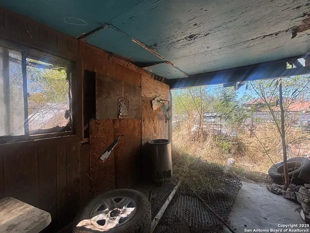 $63,000 | 2206 Smith Street, Laredo, TX 78046