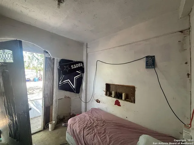 $63,000 | 2206 Smith Street, Laredo, TX 78046