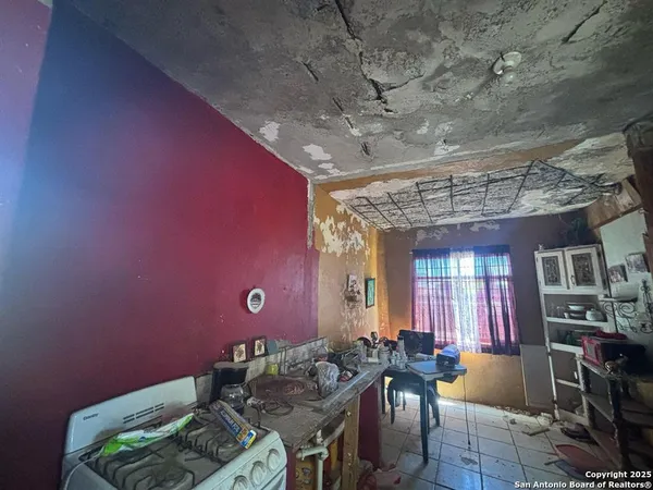 $63,000 | 2206 Smith Street, Laredo, TX 78046