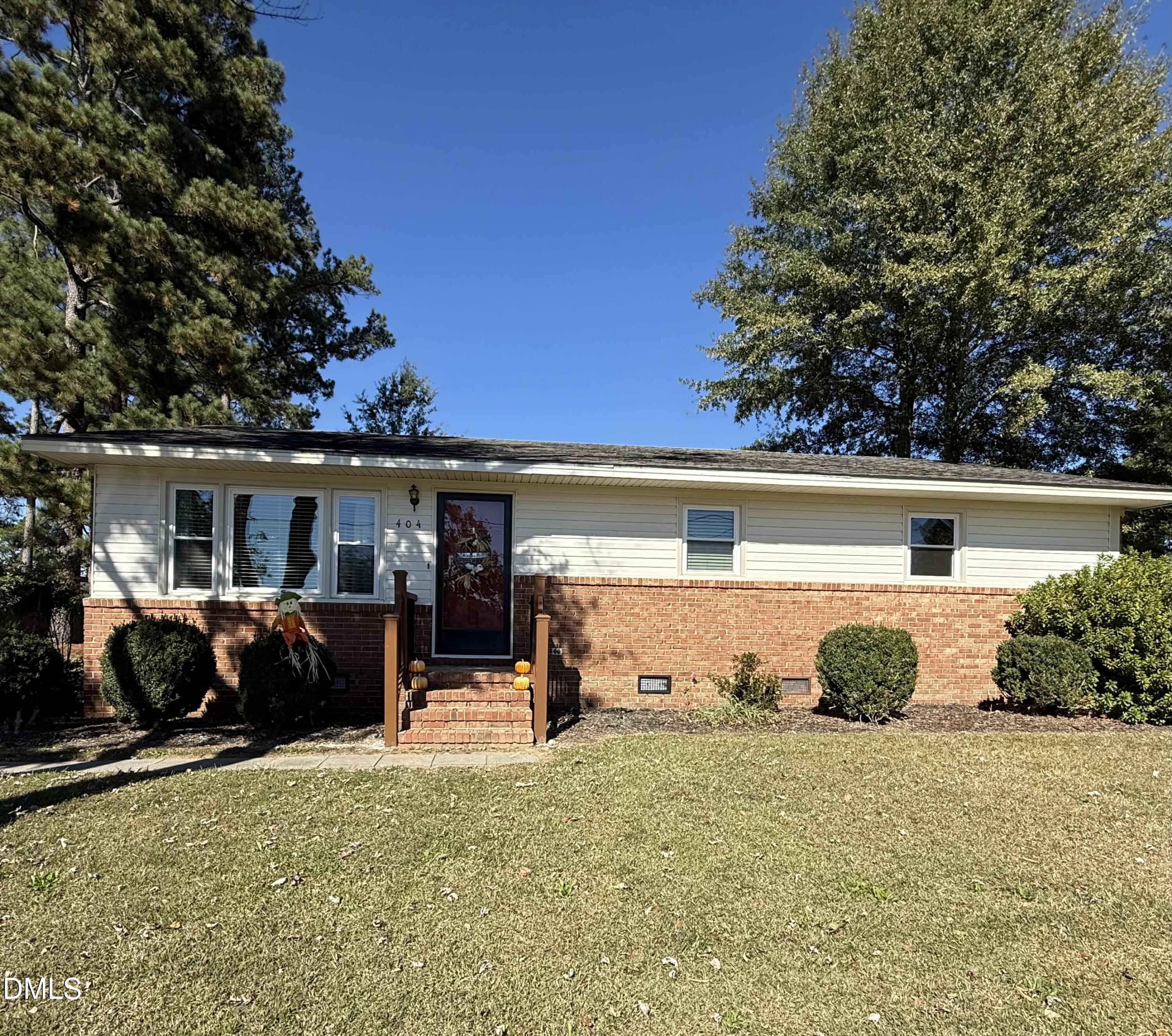 404 West A Street Erwin, NC 28339 - Photo 4 of 44 IMG_4201