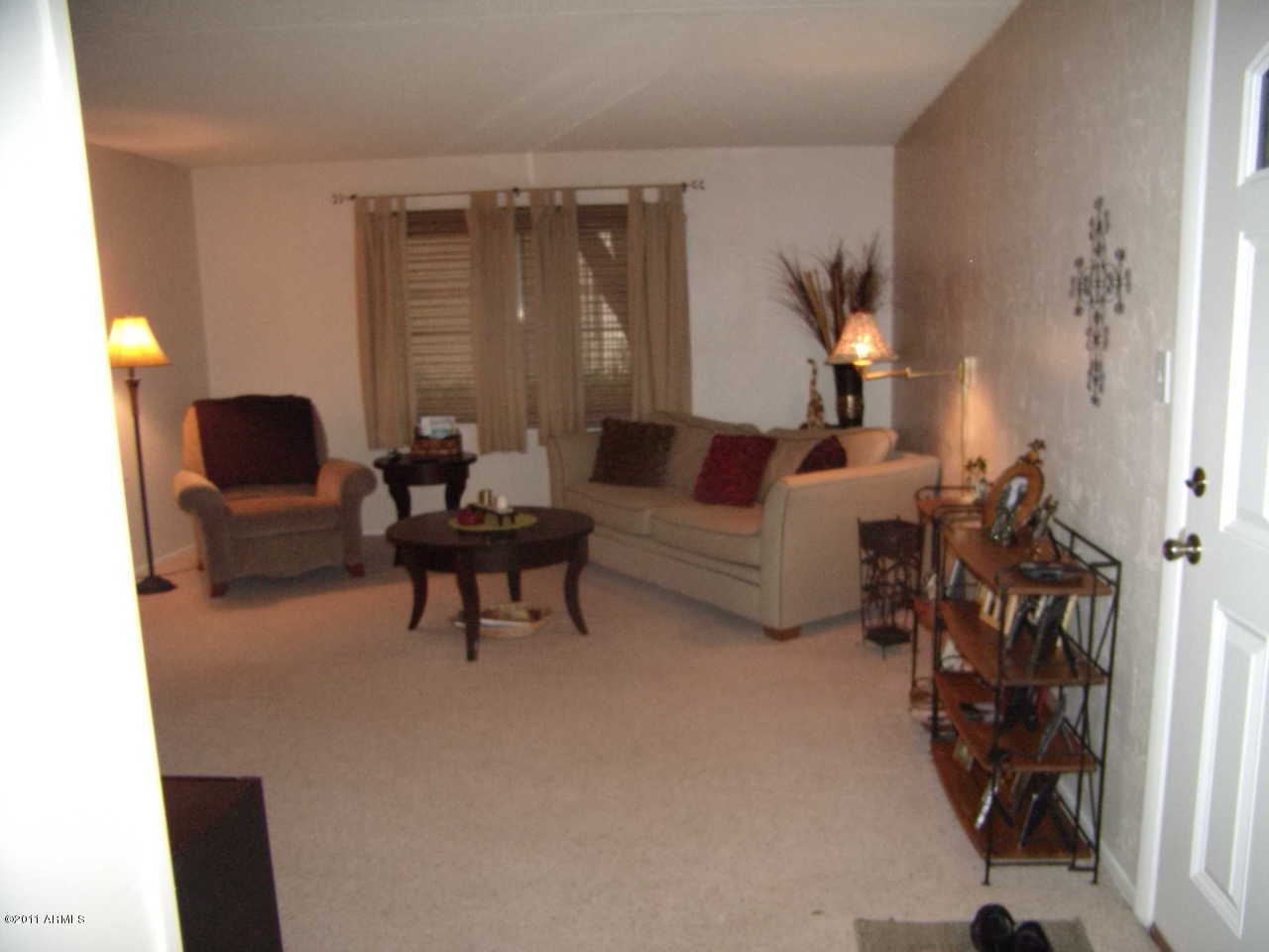 4201 East Camelback Road, Unit 19 Phoenix, AZ 85018 - Photo 7 of 27 Living Room