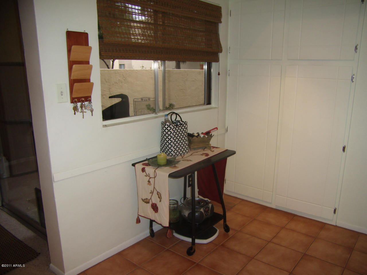 4201 East Camelback Road, Unit 19 Phoenix, AZ 85018 - Photo 10 of 27 KITCHEN