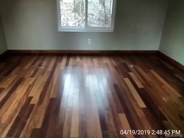 5127 West Harvard Road Clarkston, MI 48348 - Photo 3 of 11 FAMILY ROOM 2.jpg
