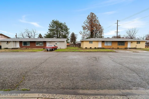 $700,000 | 502-510 North Jean Street, Unit A/B, Kennewick, WA 99336