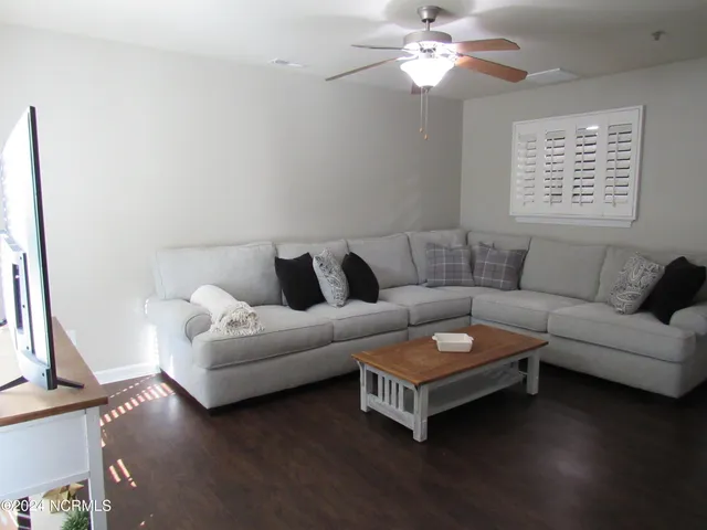 $1,225 | 132 Greenford Place, Jacksonville, NC 28540