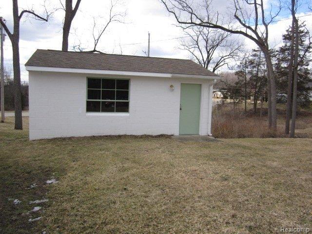 14500 Graves Road Pinckney, MI 48169 - Photo 3 of 9 IMG_0981.JPG