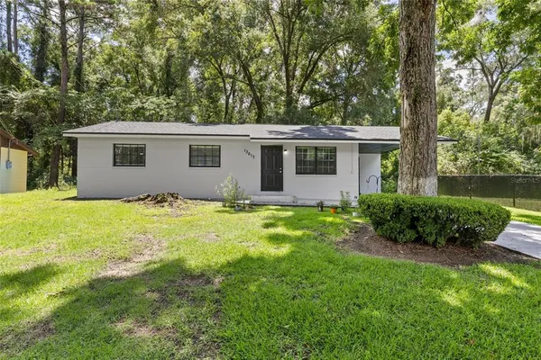 front view of house with a yard