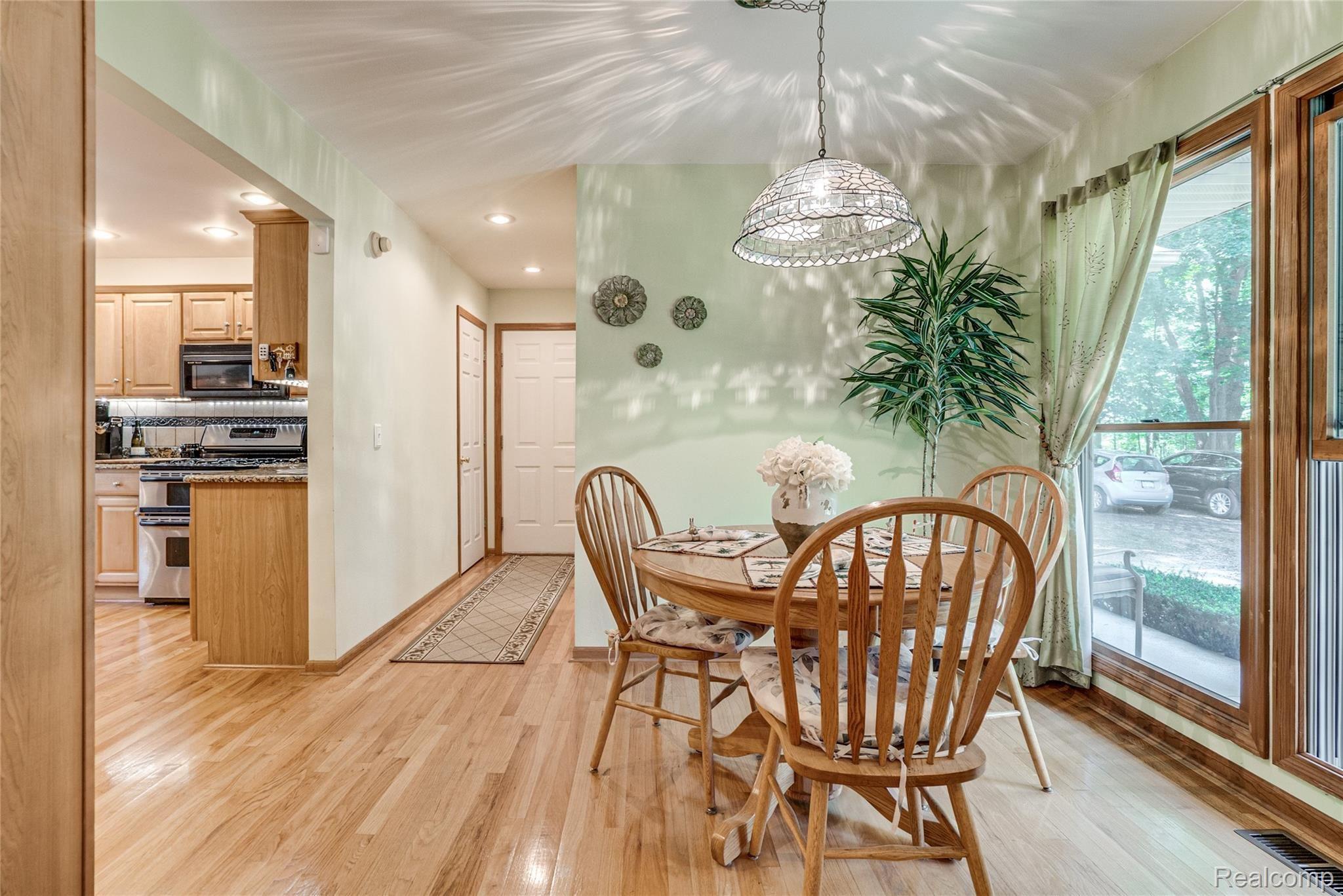 8249 Chambers Road Pinckney, MI 48169 - Photo 12 of 59 Interiors (4 of 36).jpg