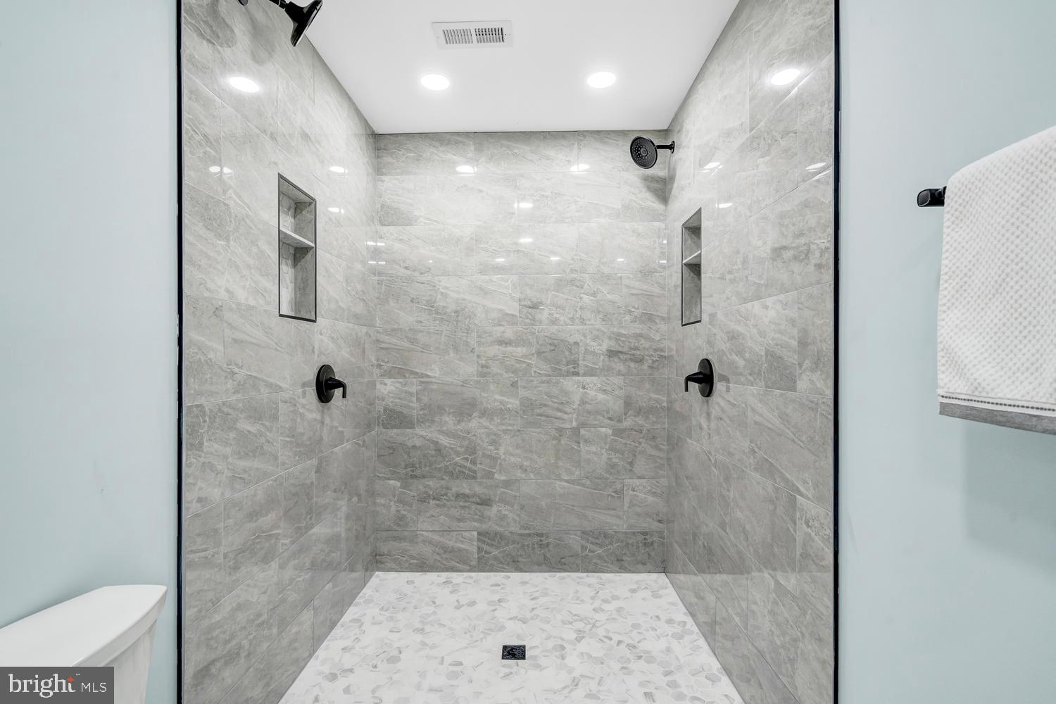 276 Deerhaven Road Front Royal, VA 22630 - Photo 35 of 61 Bathroom 3