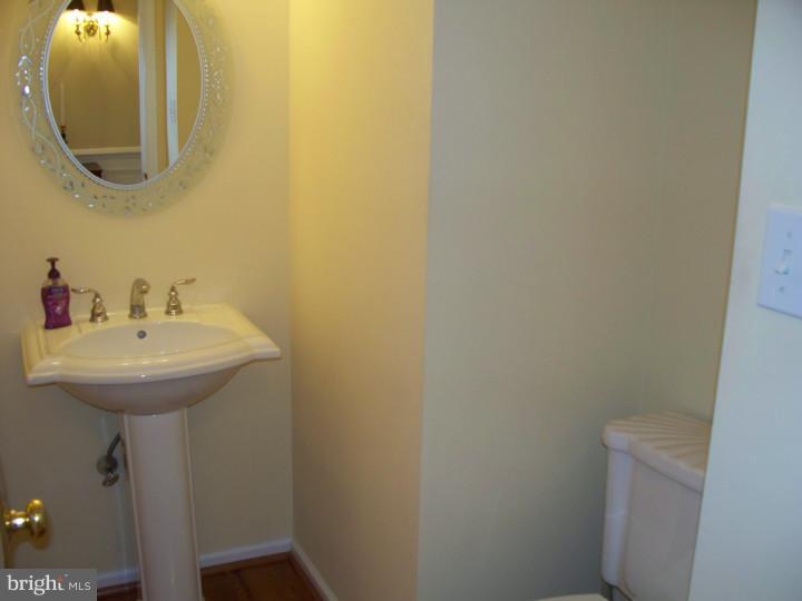 119 Columbus Jobstown Road Columbus, NJ 08022 - Photo 15 of 25 Bathroom