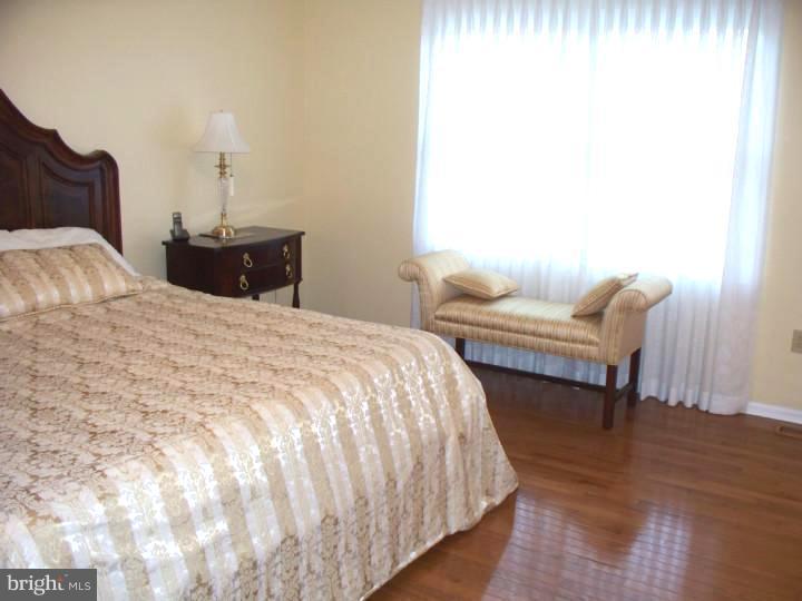 119 Columbus Jobstown Road Columbus, NJ 08022 - Photo 16 of 25 Master Bedroom