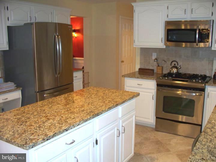 119 Columbus Jobstown Road Columbus, NJ 08022 - Photo 10 of 25 Kitchen