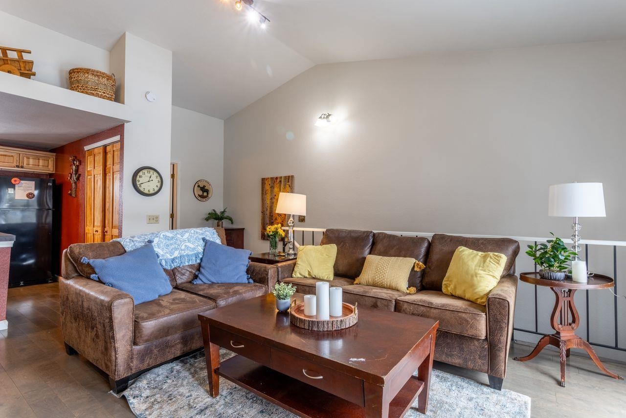 384 Joaquin Road, Unit 38 Mammoth Lakes, CA 93546 - Photo 9 of 30 a living room with furniture