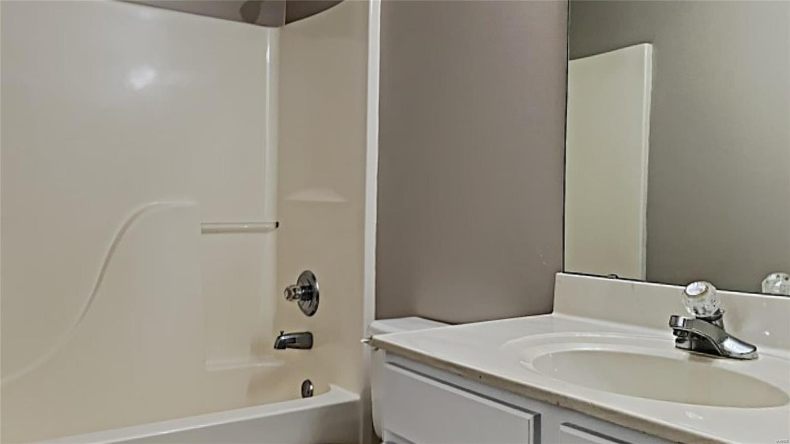 2708 Hunters Ridge Edwardsville, IL 62025 - Photo 17 of 22 Gallery Image 17