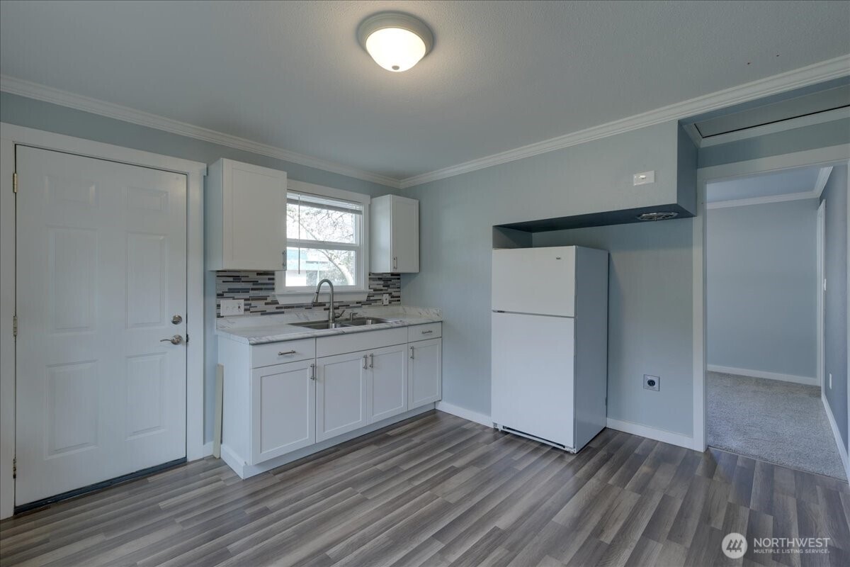 150 Hardie Avenue Southwest, Unit 16 Renton, WA 98057 - Photo 11 of 38