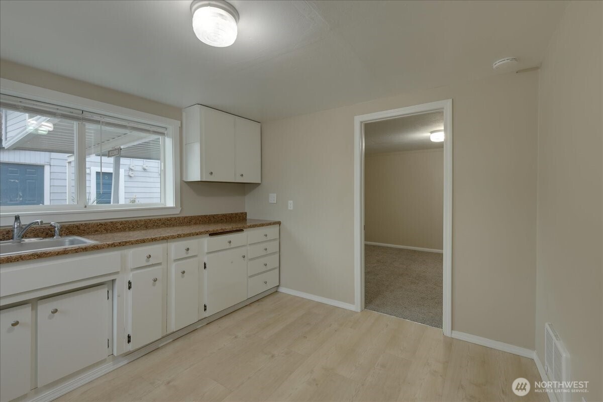 150 Hardie Avenue Southwest, Unit 16 Renton, WA 98057 - Photo 16 of 38