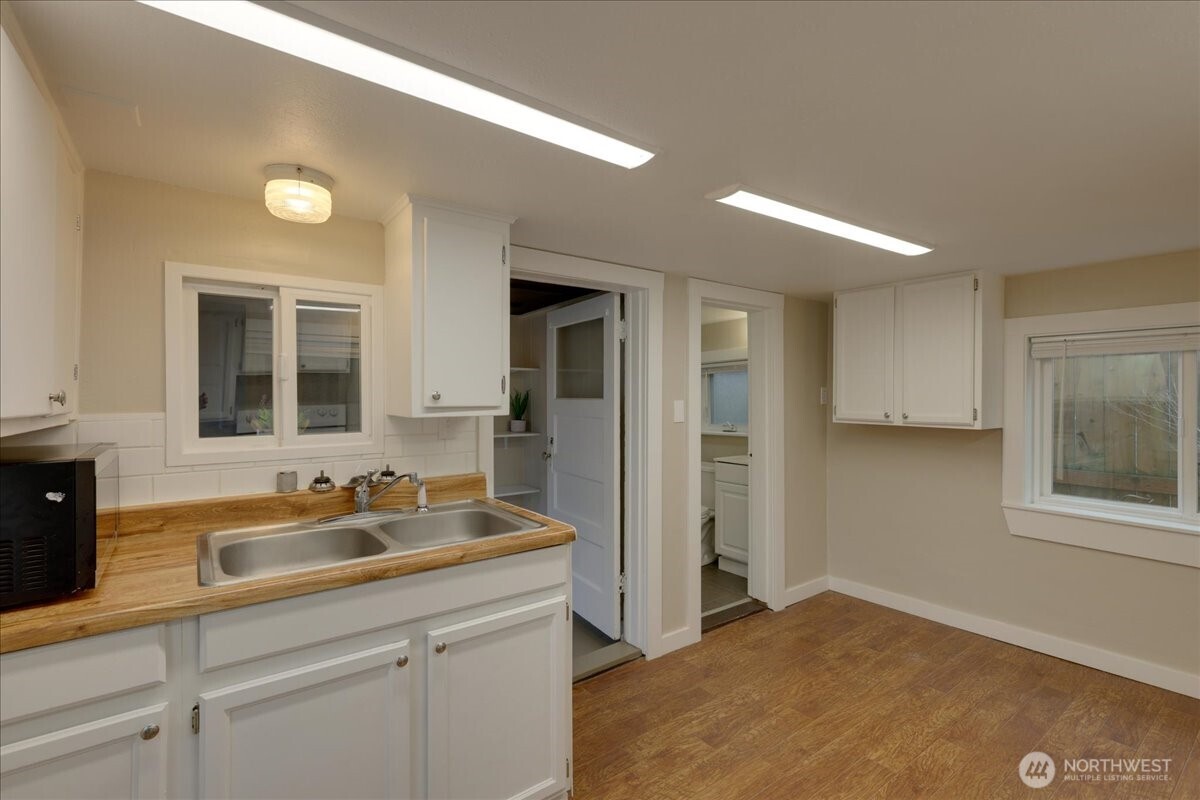 150 Hardie Avenue Southwest, Unit 16 Renton, WA 98057 - Photo 19 of 38