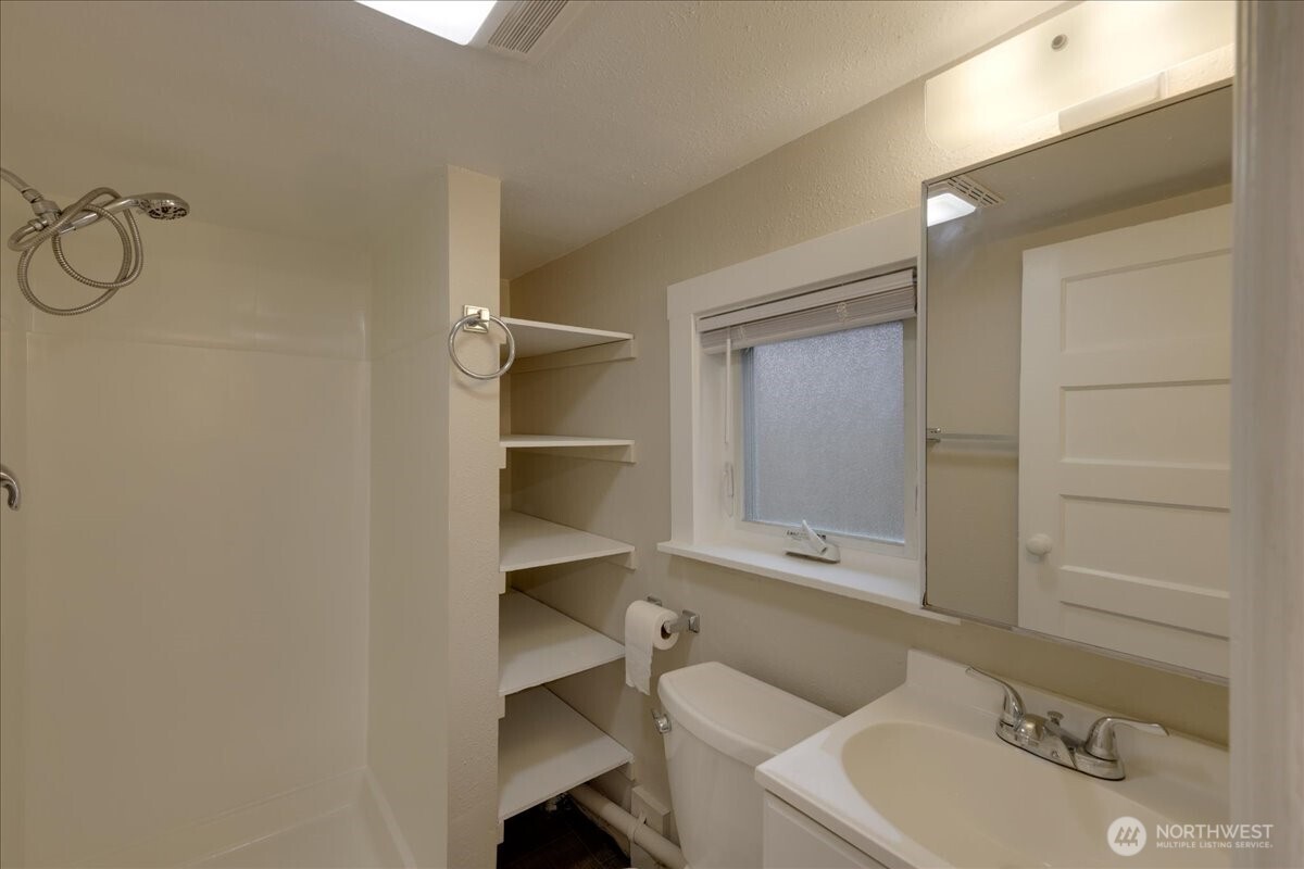 150 Hardie Avenue Southwest, Unit 16 Renton, WA 98057 - Photo 20 of 38