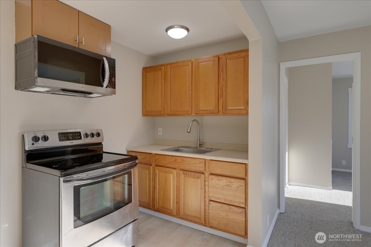 150 Hardie Avenue Southwest, Unit 16 Renton, WA 98057 - Photo 2 of 38