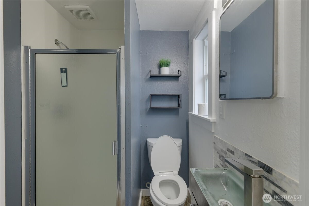 150 Hardie Avenue Southwest, Unit 16 Renton, WA 98057 - Photo 24 of 38