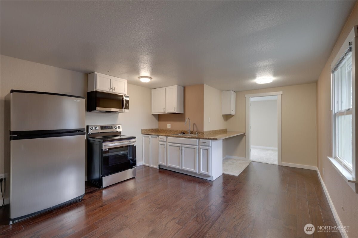 150 Hardie Avenue Southwest, Unit 16 Renton, WA 98057 - Photo 26 of 38