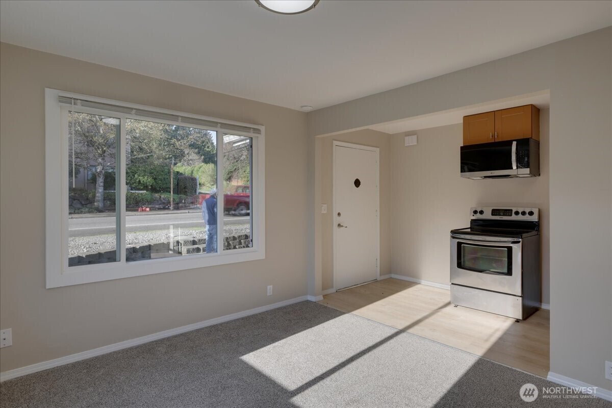 150 Hardie Avenue Southwest, Unit 16 Renton, WA 98057 - Photo 4 of 38