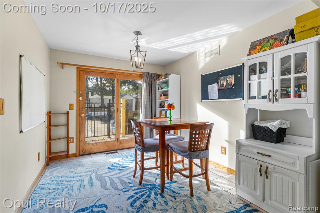 24397 Kings Pointe Novi, MI 48375 - Photo 10 of 45 Gallery Image 10