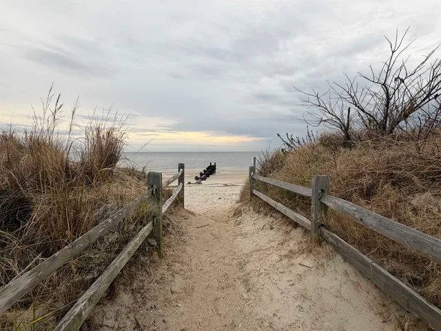 $299,999 | 109 Iowa Avenue, Villas, NJ 08251