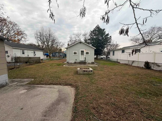 $299,999 | 109 Iowa Avenue, Villas, NJ 08251