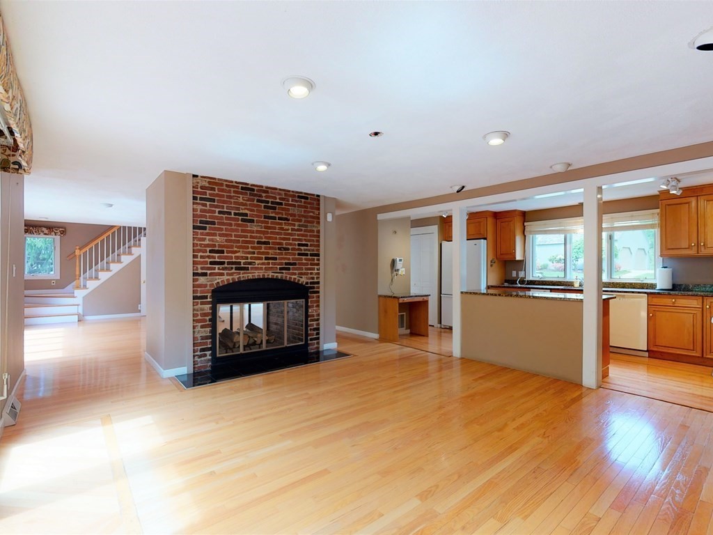 61 Potter Pond, Unit 61 Lexington, MA 02421 - Photo 6 of 39 Gallery Image 6