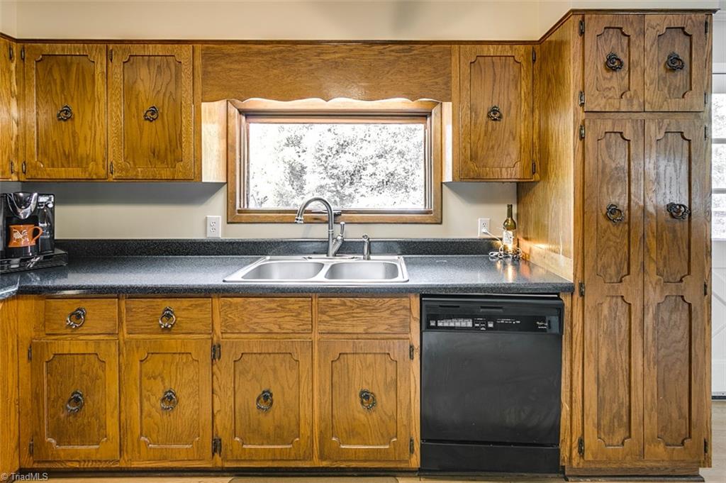 237 New Salem Road Randleman, NC 27317 - Photo 7 of 30 Gallery Image 7
