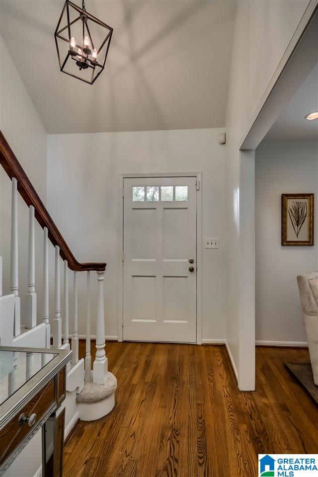 145 Memory Court Mountain Brook, AL 35213 - Photo 4 of 31