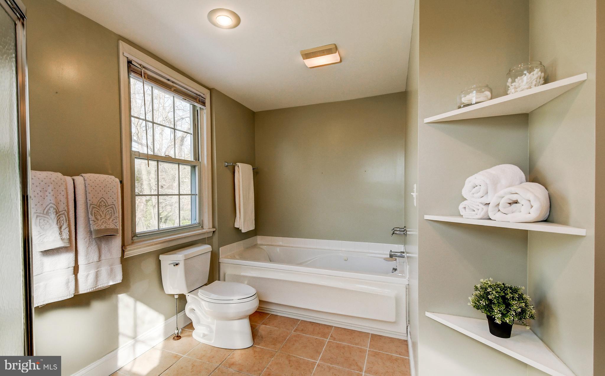 5410 Springlake Way Baltimore, MD 21212 - Photo 33 of 45 Gallery Image 33