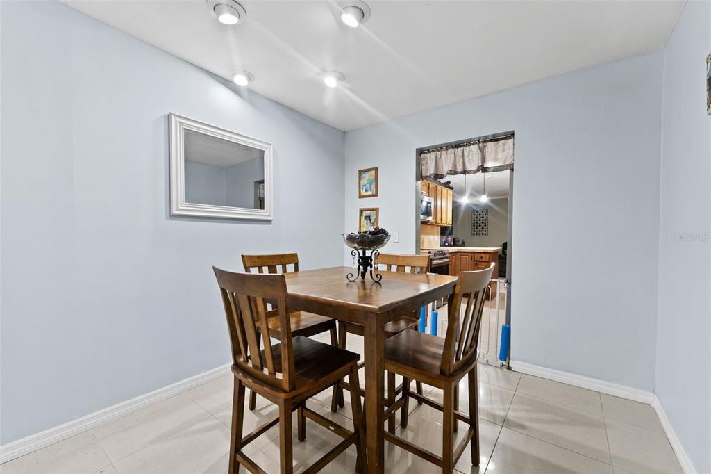 2079 Brendla Road Clearwater, FL 33755 - Photo 15 of 37 Dining Area