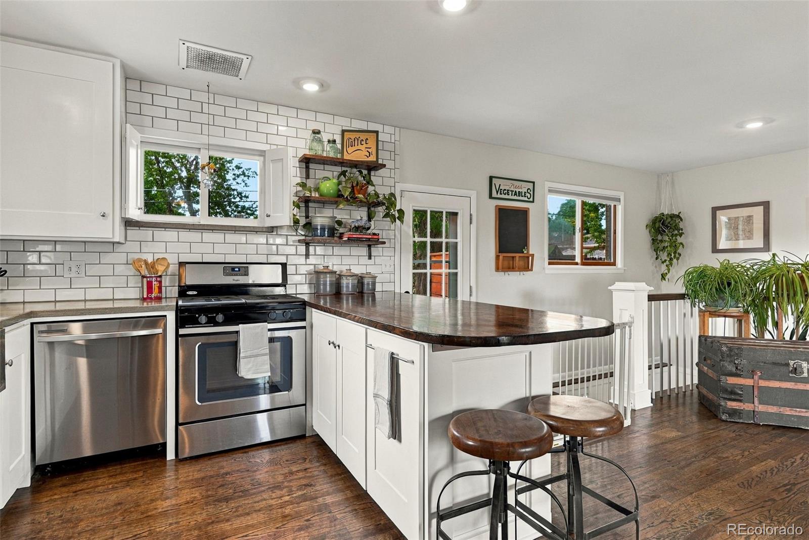 1663 South Vrain Street Denver, CO 80219 - Photo 15 of 50 Gallery Image 15