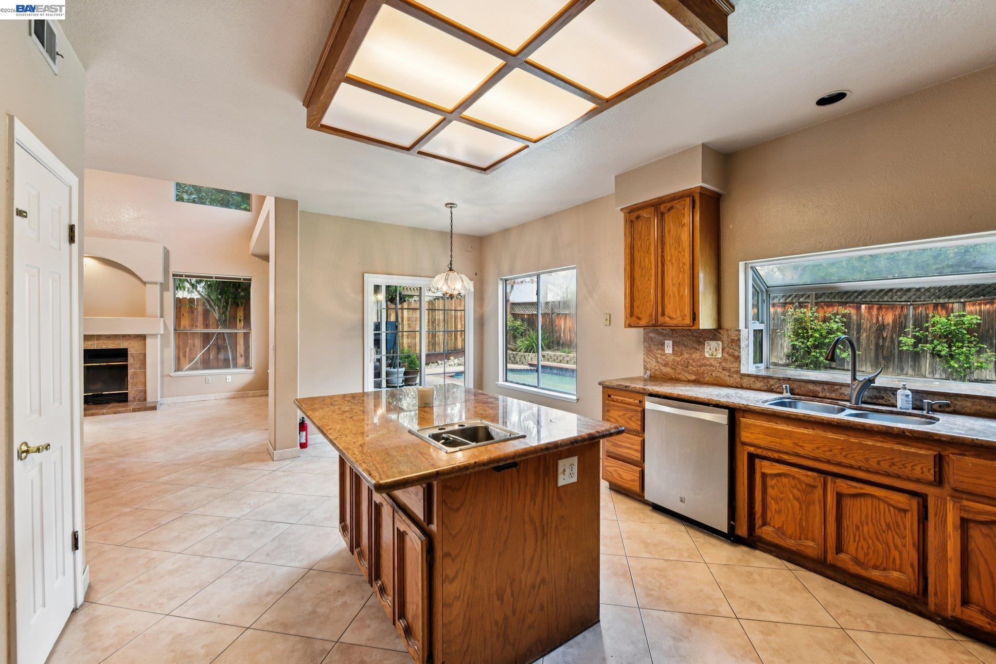 110 Conductor Way Folsom, CA 95630 - Photo 13 of 27