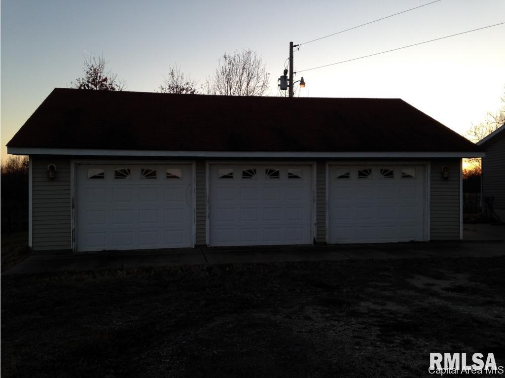 1241 Havens Road Roodhouse, IL 62082 - Photo 3 of 3