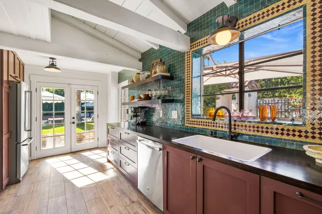 $3,050,000 | 367 Tamarisk Road, Palm Springs, CA 92262