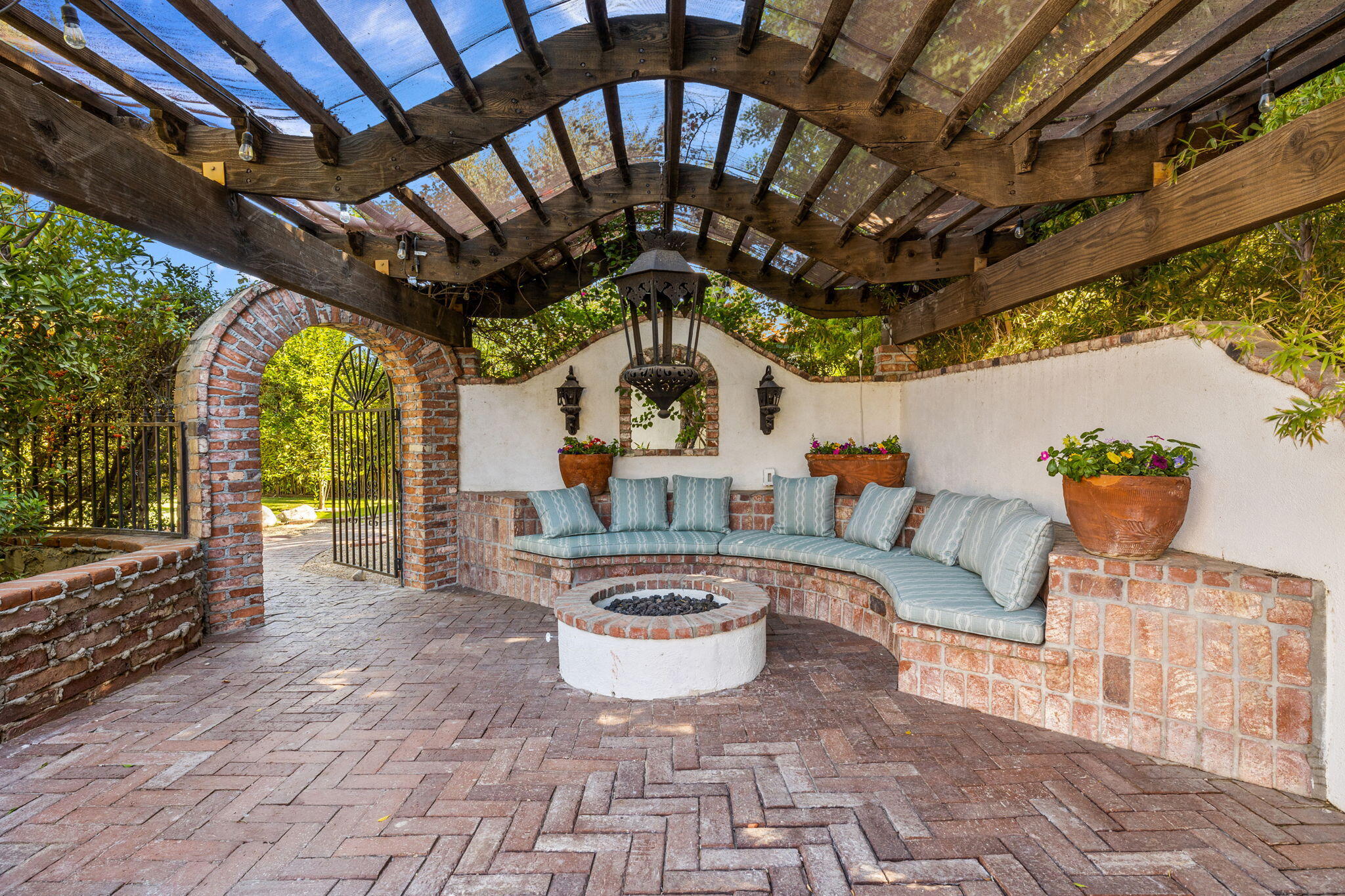 367 Tamarisk Road Palm Springs, CA 92262 - Photo 58 of 78 34-web-or-mls-AM4A8073