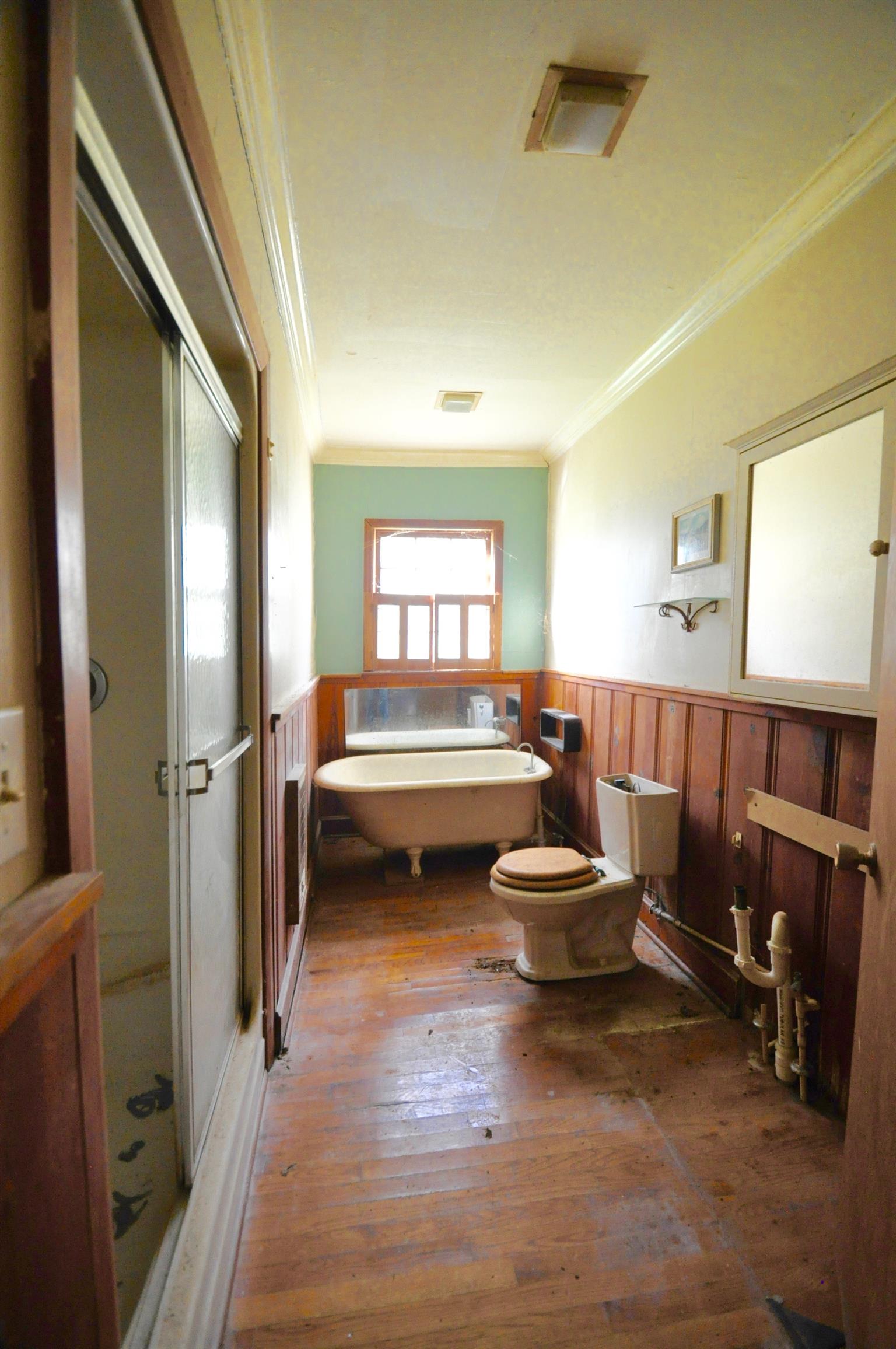 1049 Williams Hollow Road Pulaski, TN 38478 - Photo 9 of 27 Bathroom