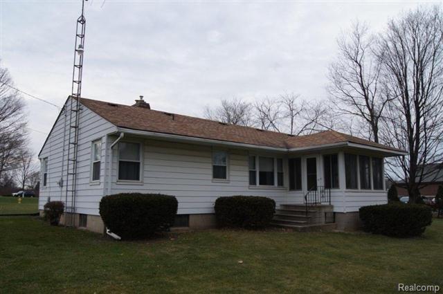 1177 South Lapeer Road Lapeer, MI 48446 - Photo 14 of 21 14 1177 Lapeer 009.jpg