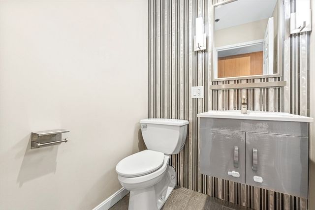 $850,000 | 357 Commercial Street, Unit 818, Boston, MA 02109