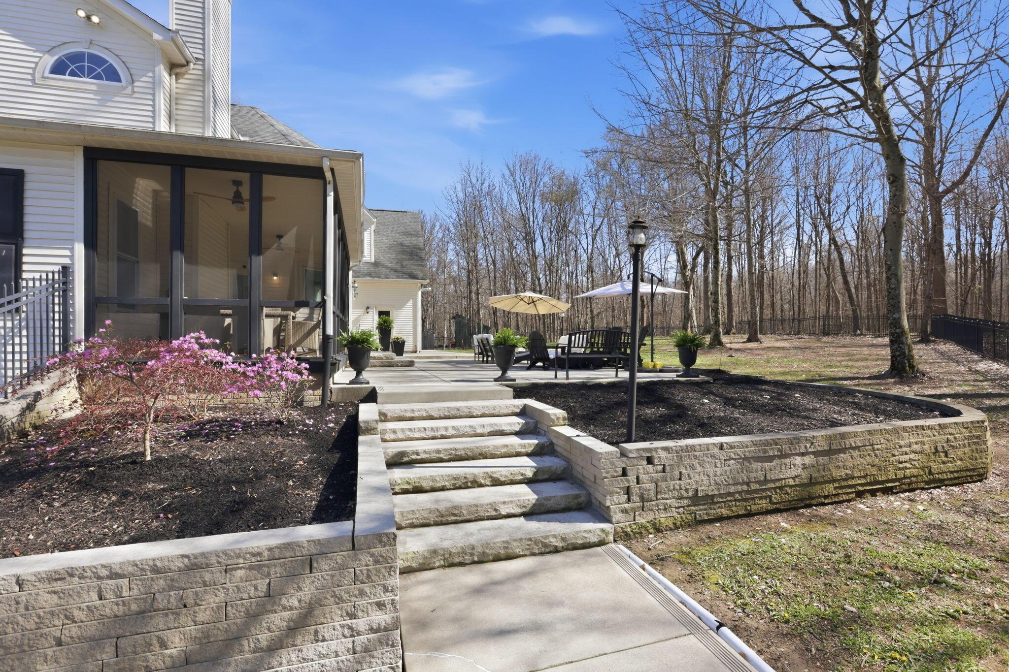 7341 Hollow Road Southwest Pataskala, OH 43062 - Photo 70 of 102 Patio