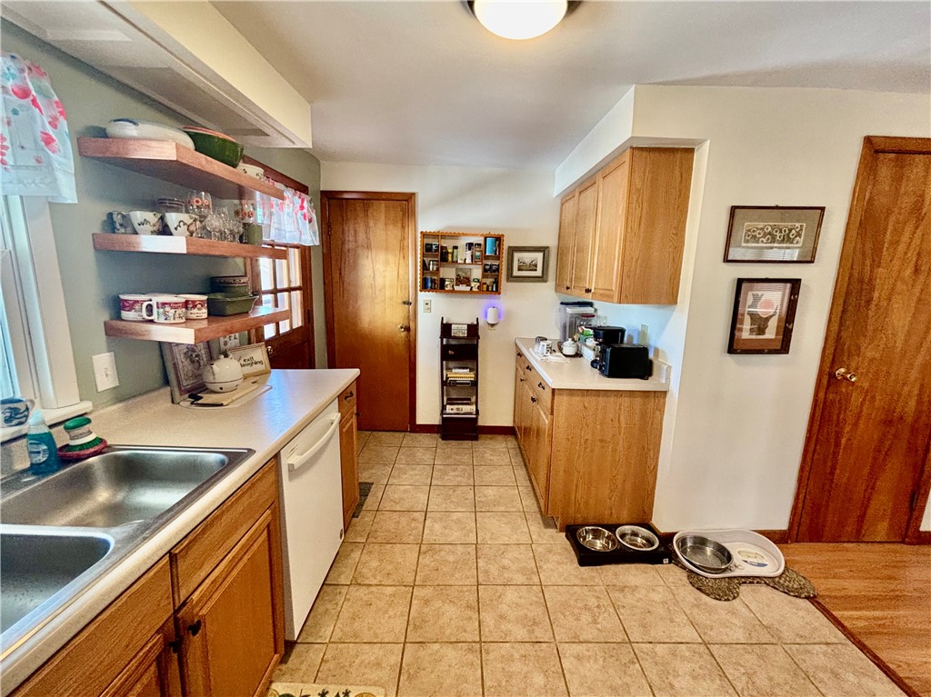 87 East 2nd Street Corning, NY 14830 - Photo 13 of 49