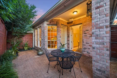 $599,900 | 5312 Hidalgo Street, Houston, TX 77056