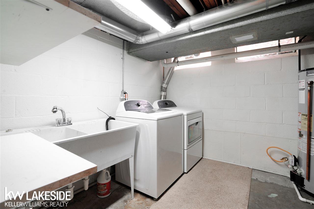 2702 Trafford Road Royal Oak, MI 48073 - Photo 27 of 38 50057928-26.JPG