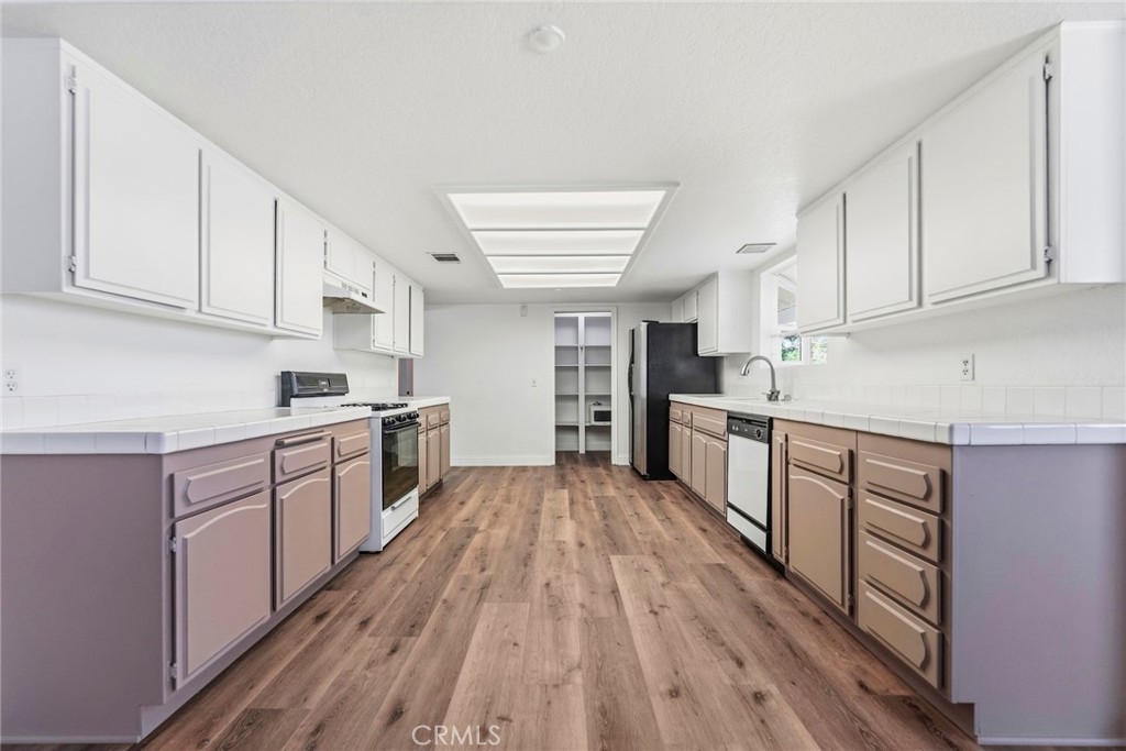 8853 Dufferin Avenue Riverside, CA 92504 - Photo 11 of 58
