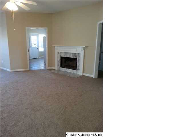 100 Cambridge Pointe Circle Alabaster, AL 35007 - Photo 2 of 12