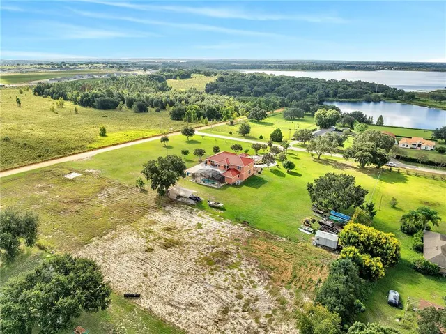 $995,000 | 18147 Coralwood Lane, Groveland, FL 34736